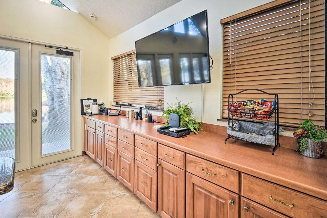 Holiday home Riverfront With Pool, Near Daytona! *