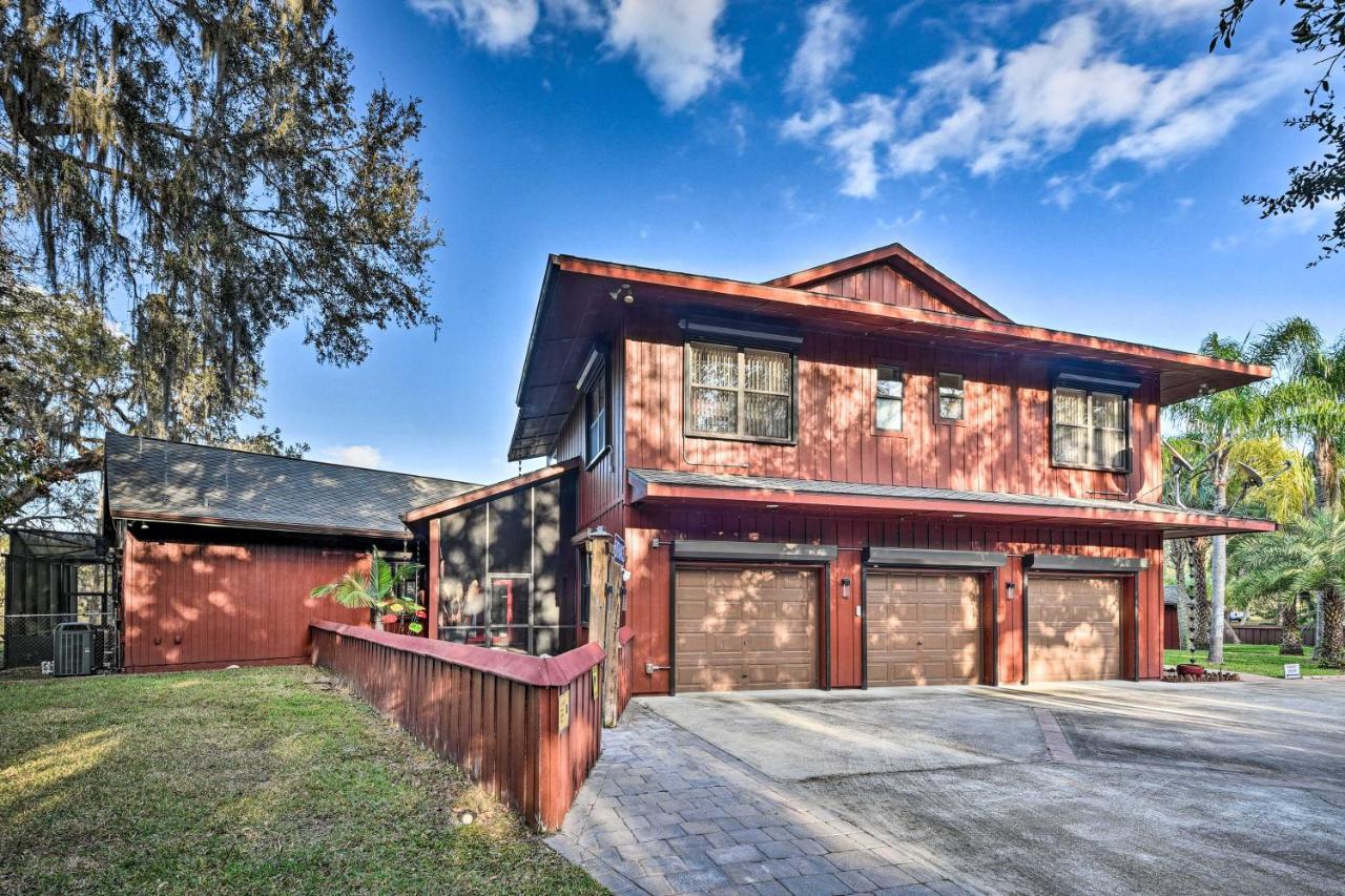 Holiday home Riverfront With Pool, Near Daytona!