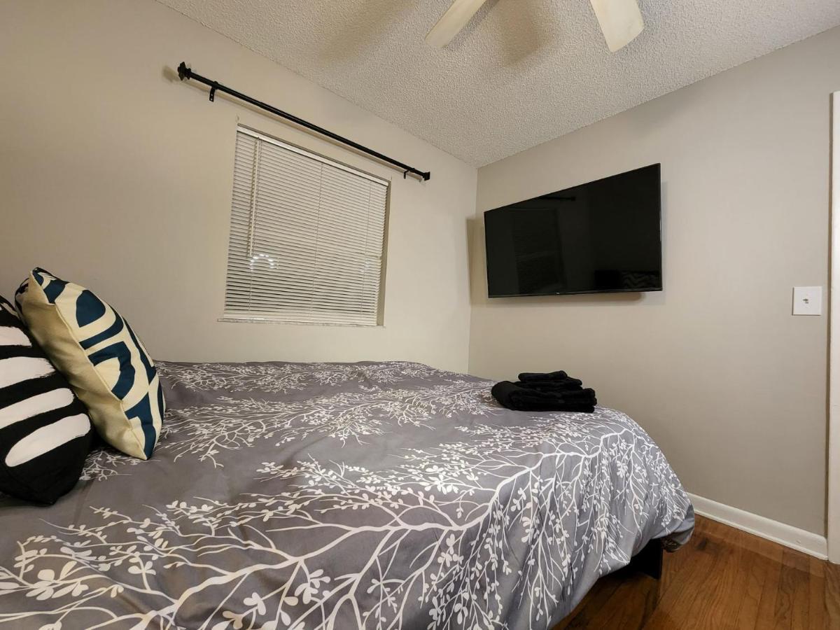 Holiday home King Bed 2bed1bath Sleeps 5 Close To Town Center Downtown Beach Mayo Clinic New