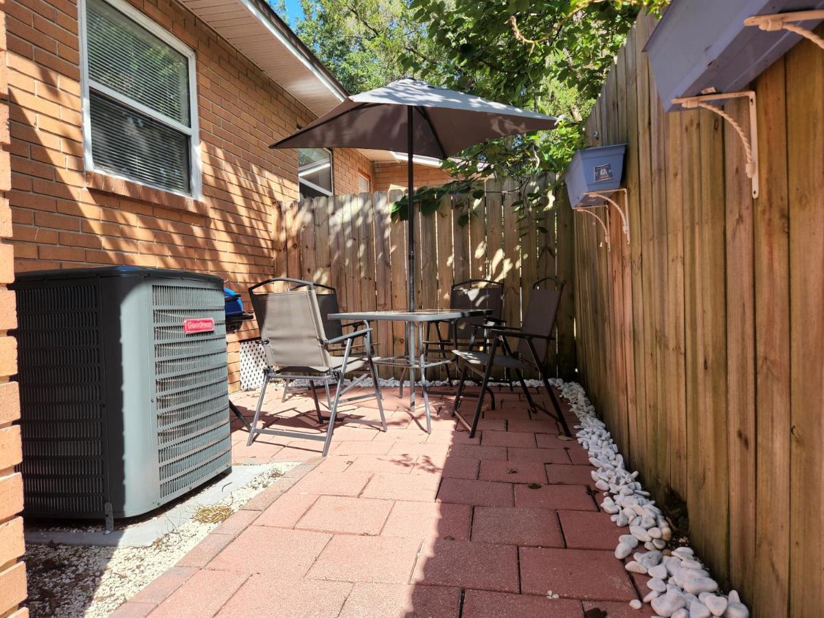 King Bed 2bed1bath Sleeps 5 Close To Town Center Downtown Beach Mayo Clinic New Holiday home *