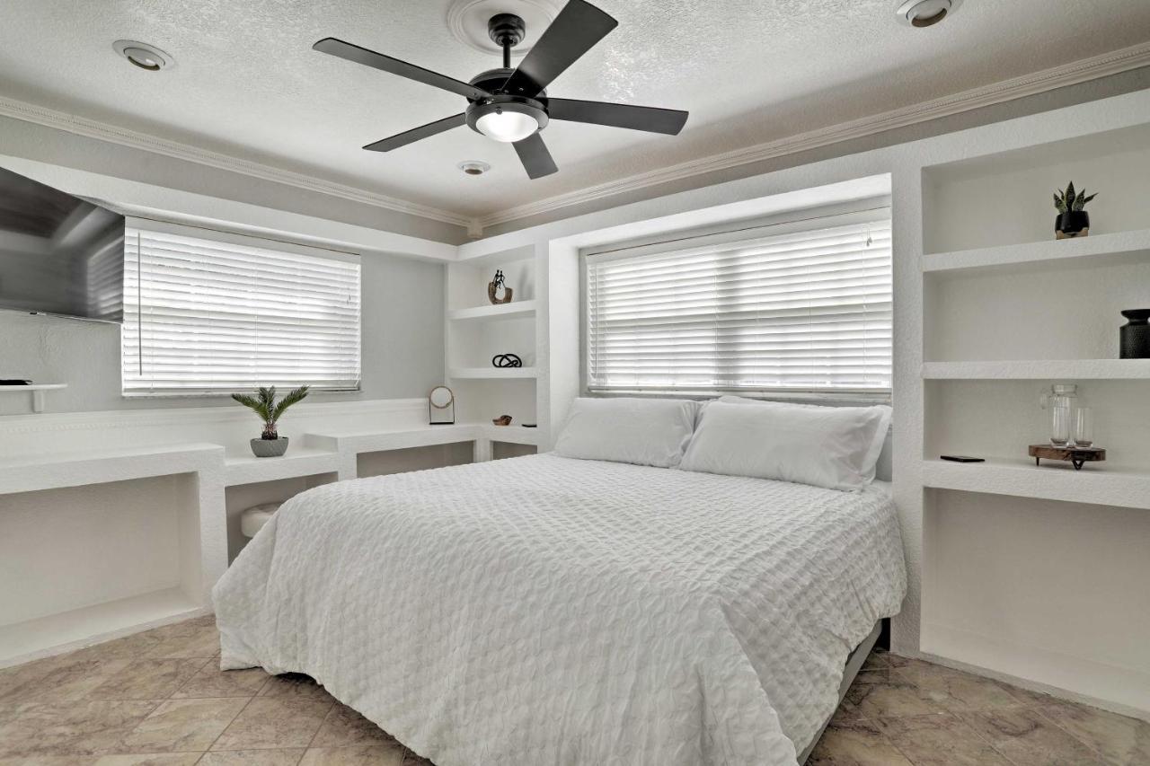 Holiday home Modern With Patio, 3 Mi To Beach!