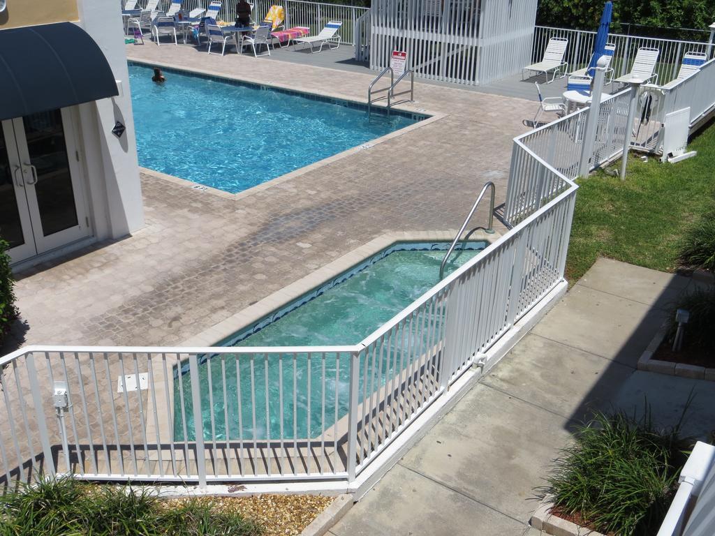 Royal Mansions 3*