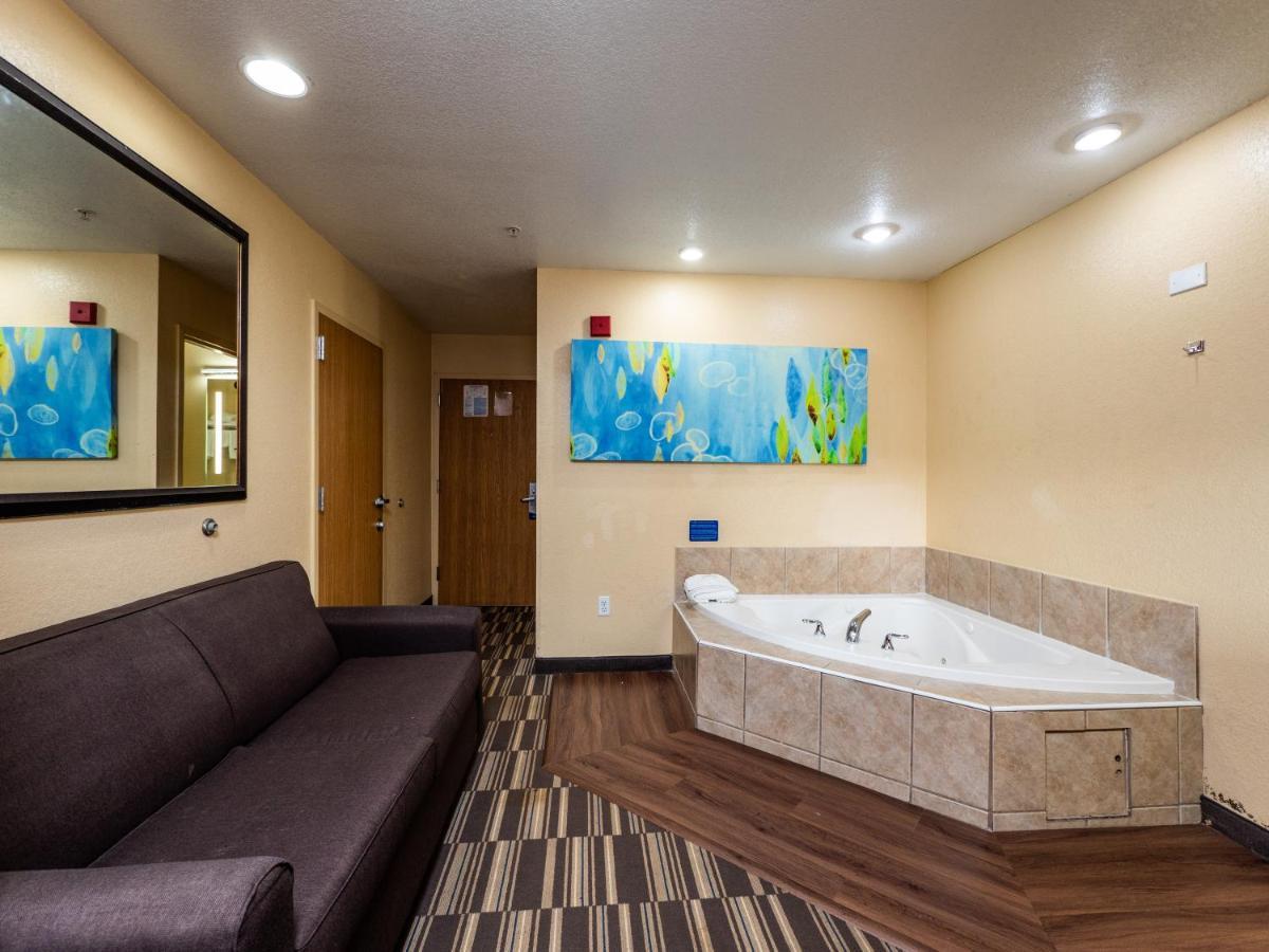 Microtel And Hotel Ocala