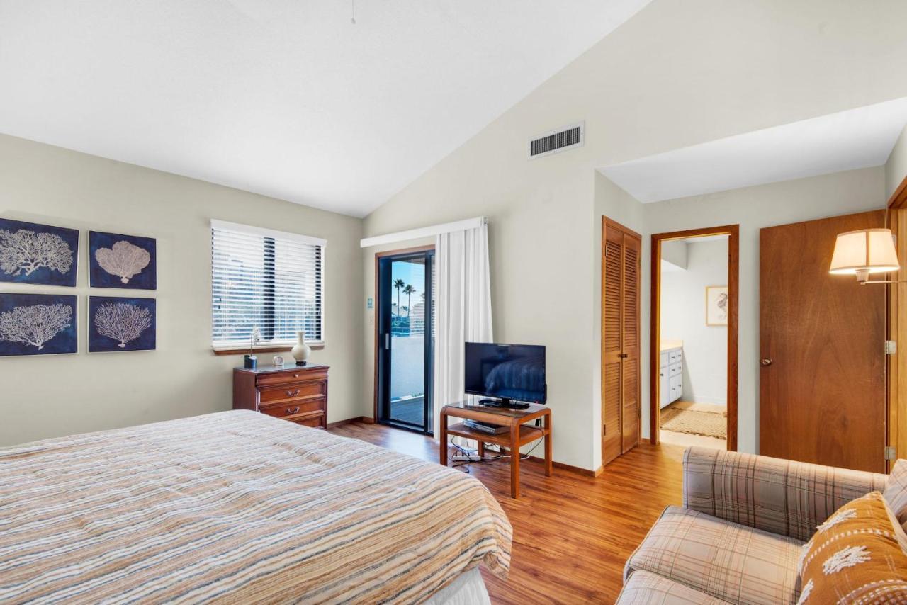 Shoreline Towers Townhouse 4-4 Destin