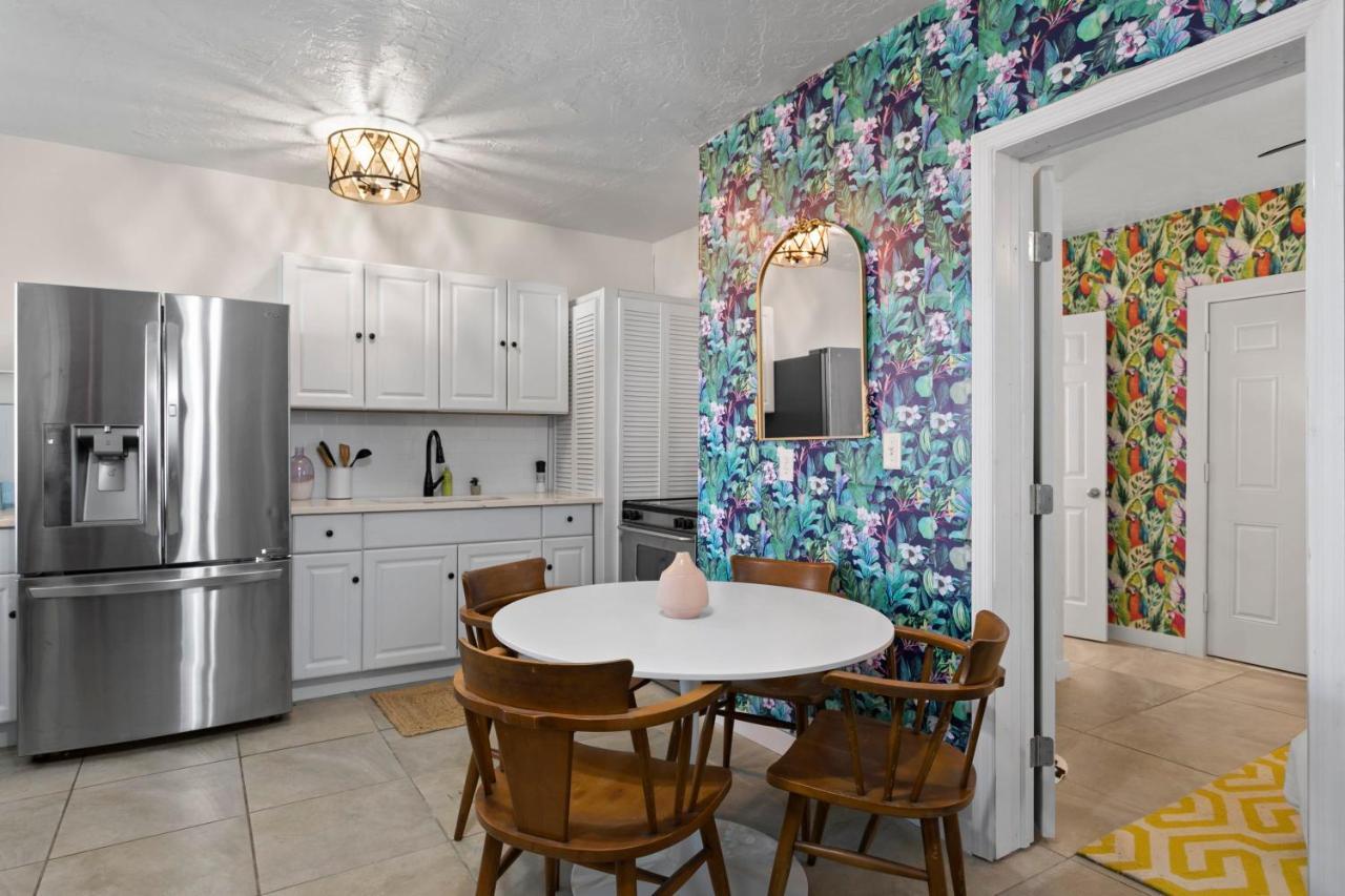 Bayside Safari 1bed 1 Bath Apartment *