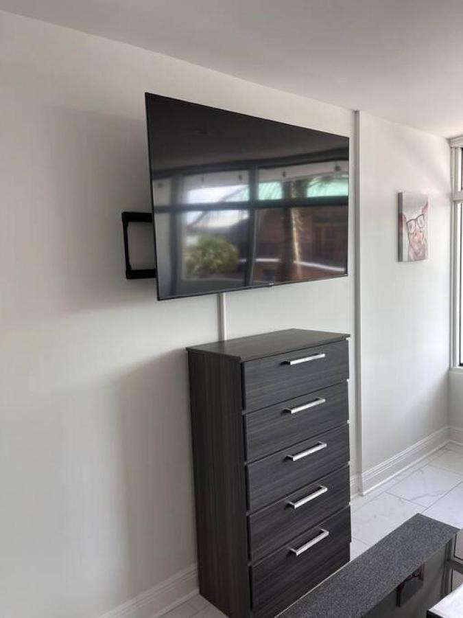 Holiday home The Purple Pelican Beachfront With Ocean Balcony Unit 2 *