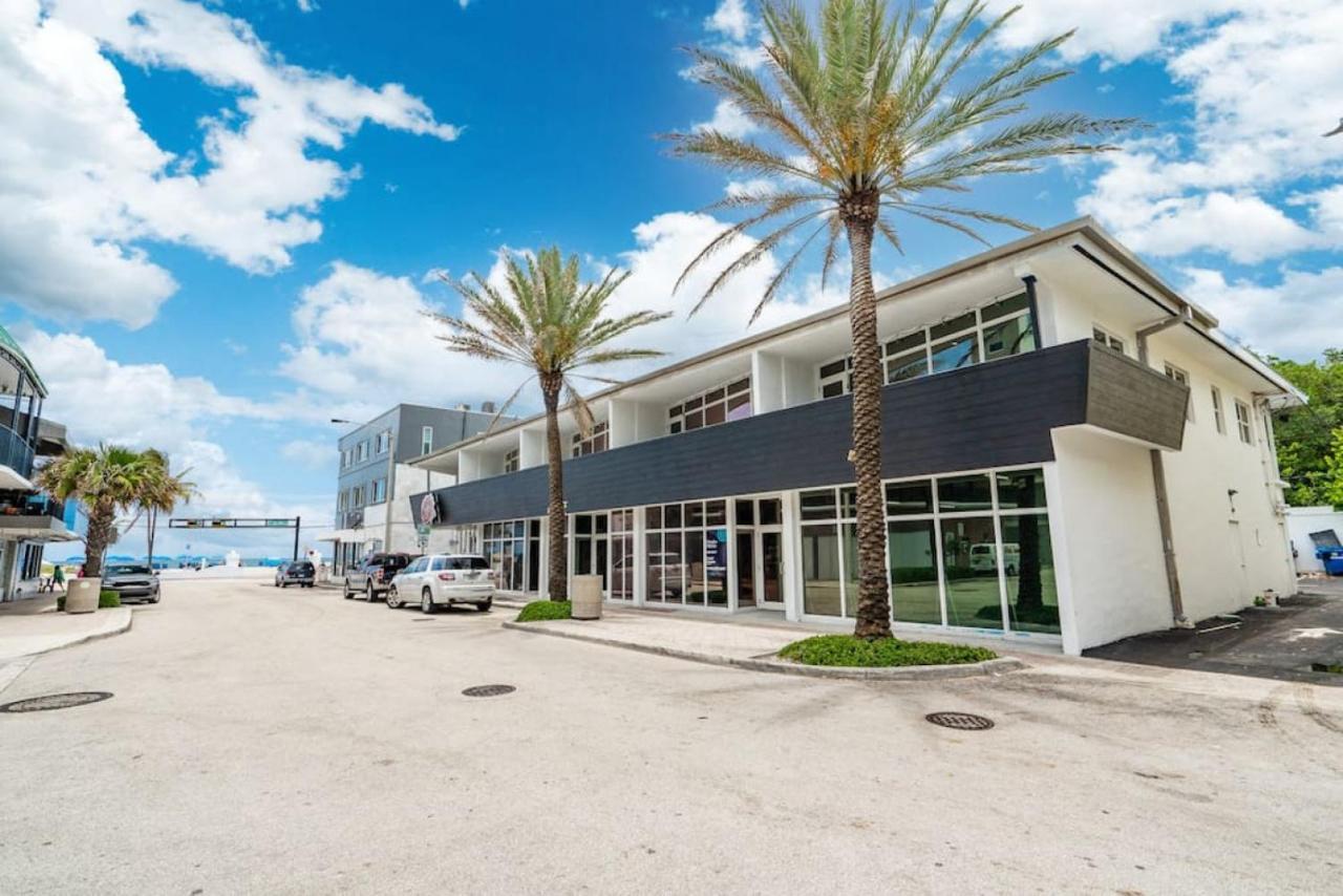 The Purple Pelican Beachfront With Ocean Balcony Unit 2 * Fort Lauderdale
