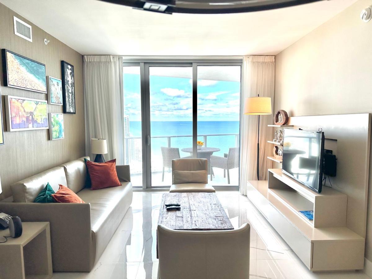 Lyfe Oceanview Luxury 2 Bedroom Unit