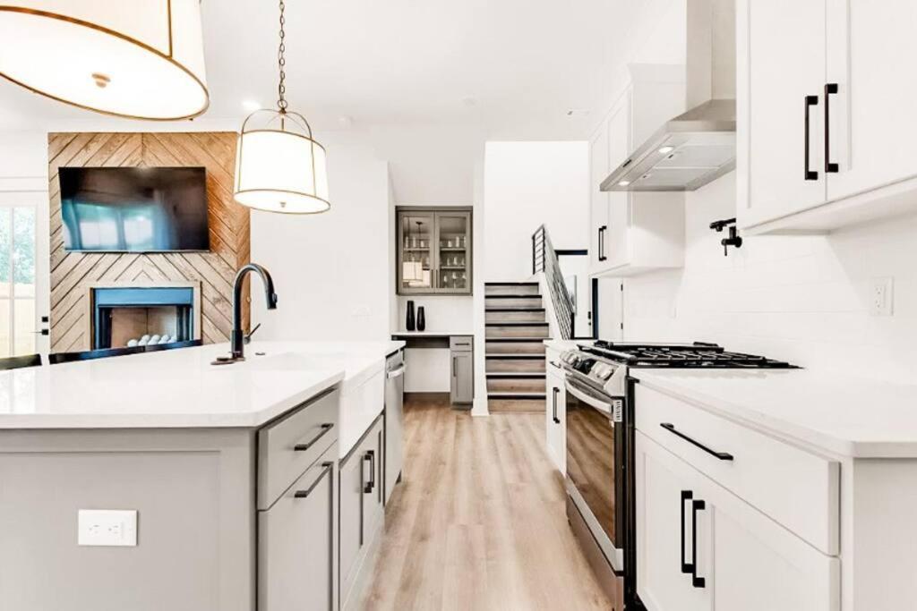 Luxury Family On Bay W/ Pool 2 Miles To Beach Villa Pensacola