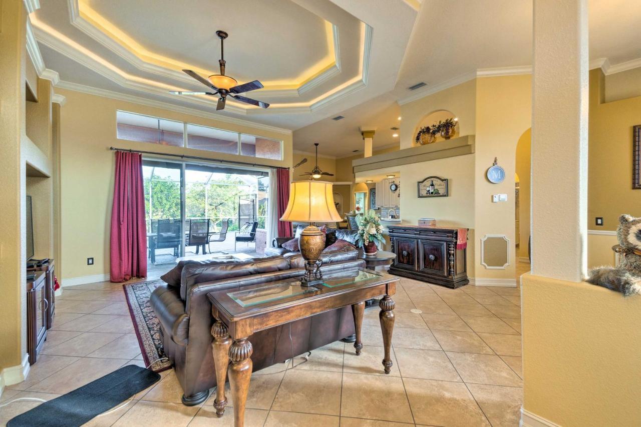 Holiday home Spacious With Lanai!