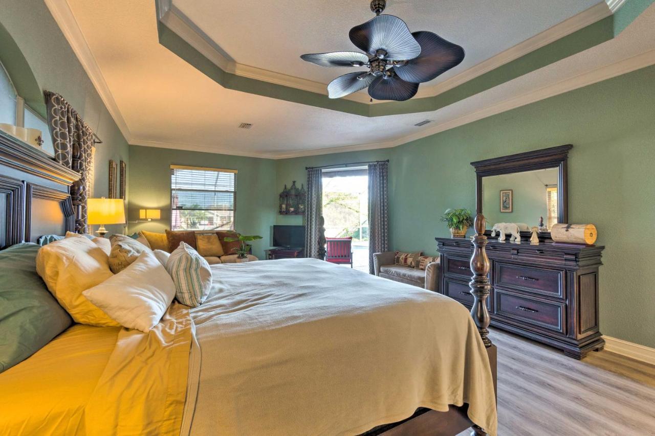 Spacious With Lanai! *