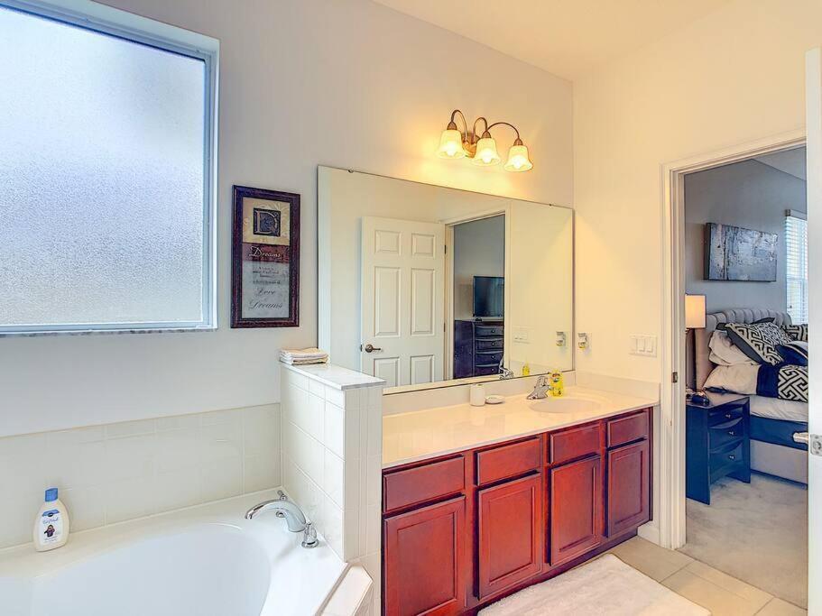 Area Pool - 6br/4.5ba - 12 Guests *