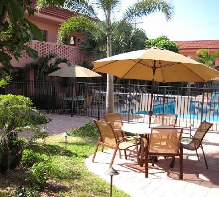 Hotel Away 3*