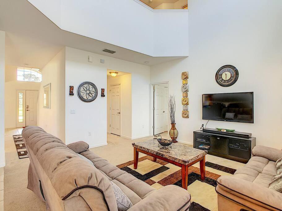 Area Pool - 6br/4.5ba - 12 Guests Villa Davenport