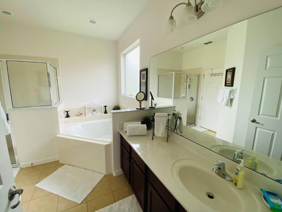 Villa Area Pool - 6br/4.5ba - 12 Guests Davenport