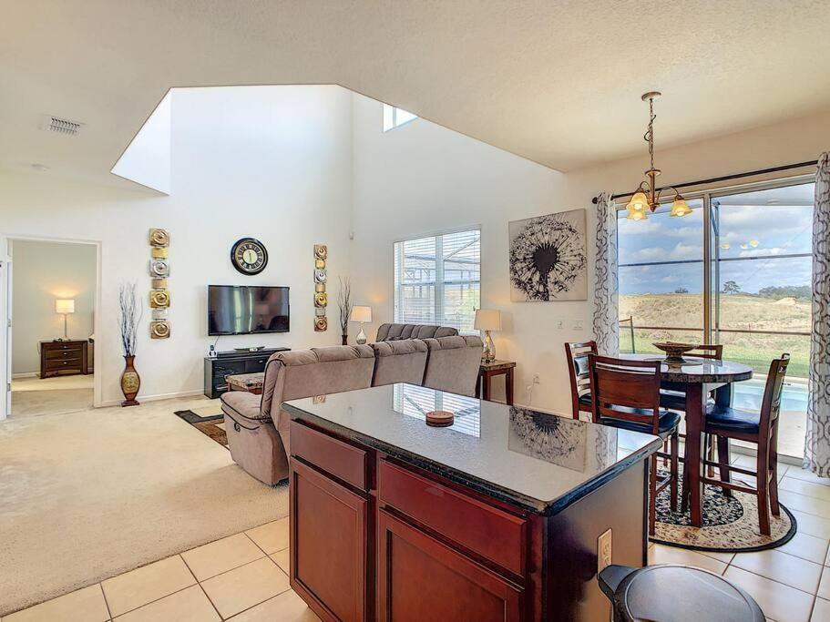 Area Pool - 6br/4.5ba - 12 Guests Villa *