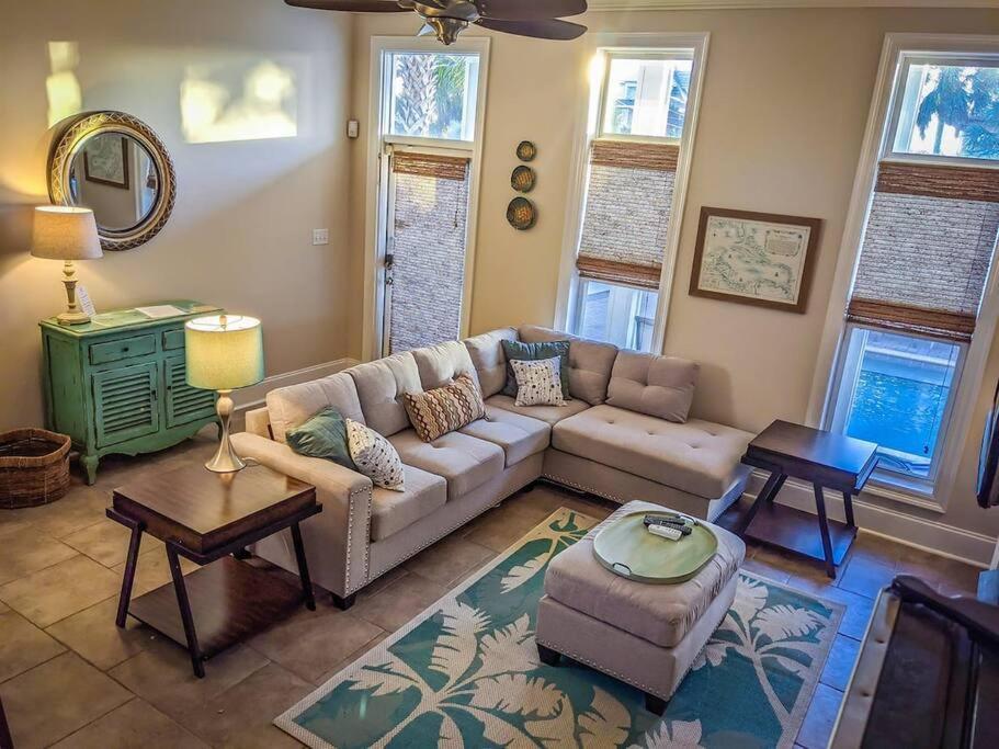 Amzg Gulf View,4 Bd/3.5 Bath Home, Pvt Heated Pool *