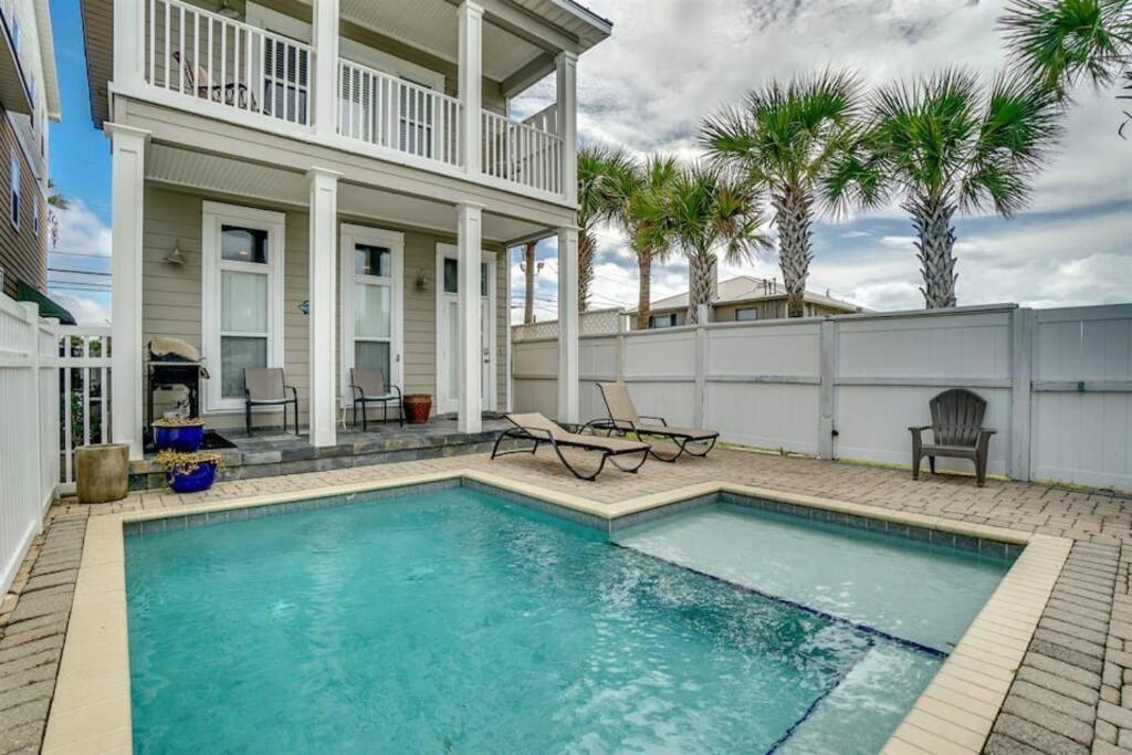 Holiday home Amzg Gulf View,4 Bd/3.5 Bath Home, Pvt Heated Pool *