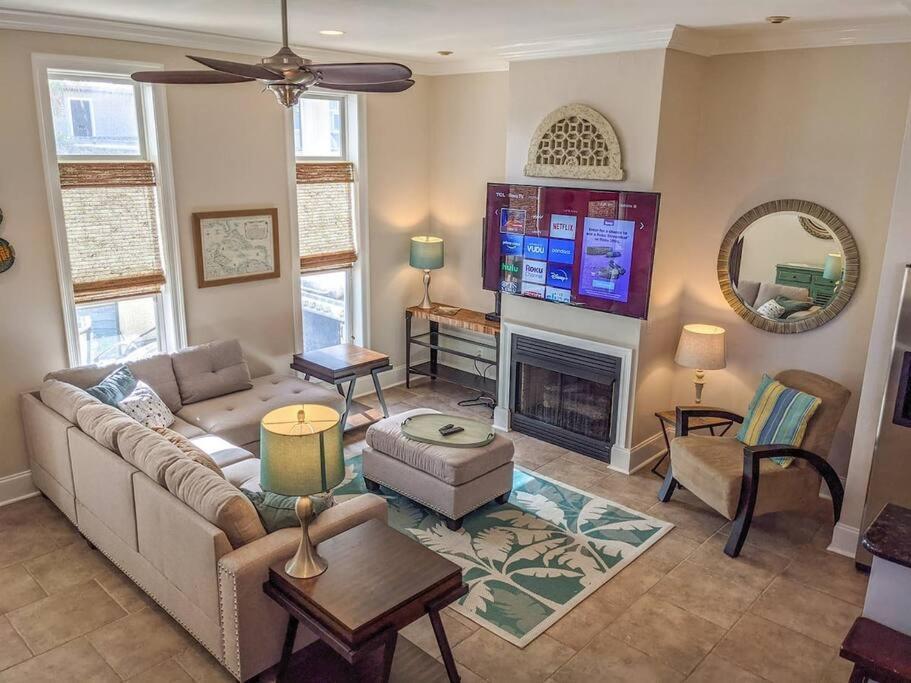 Holiday home Amzg Gulf View,4 Bd/3.5 Bath Home, Pvt Heated Pool *