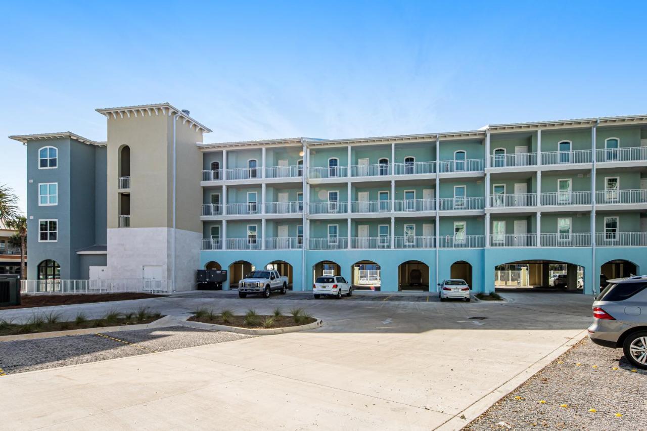 Apartment Gulf Place 214