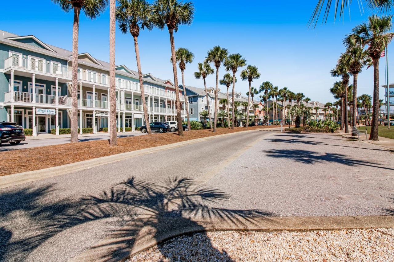 Gulf Place 214 *
