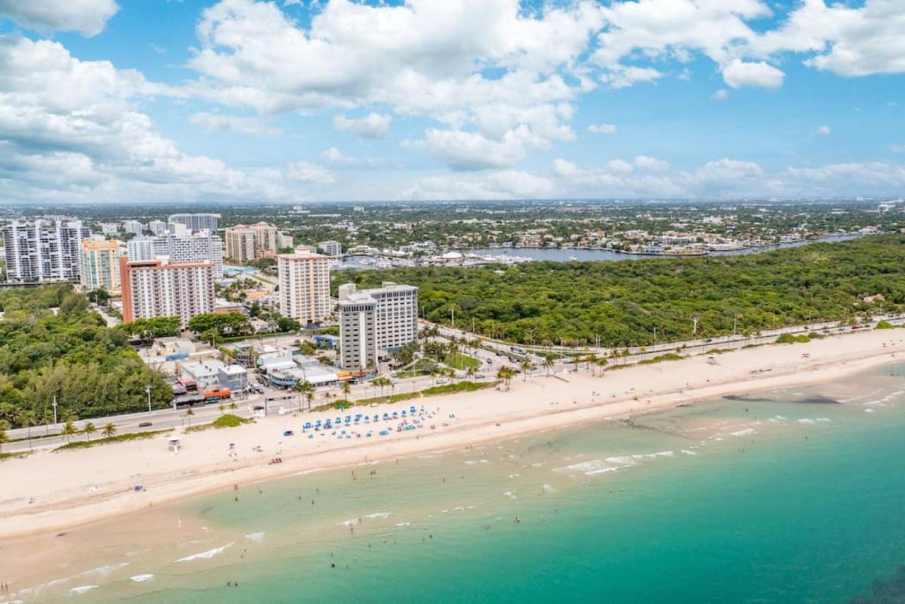 The Purple Pelican Beachfront With Ocean Balcony Unit 2