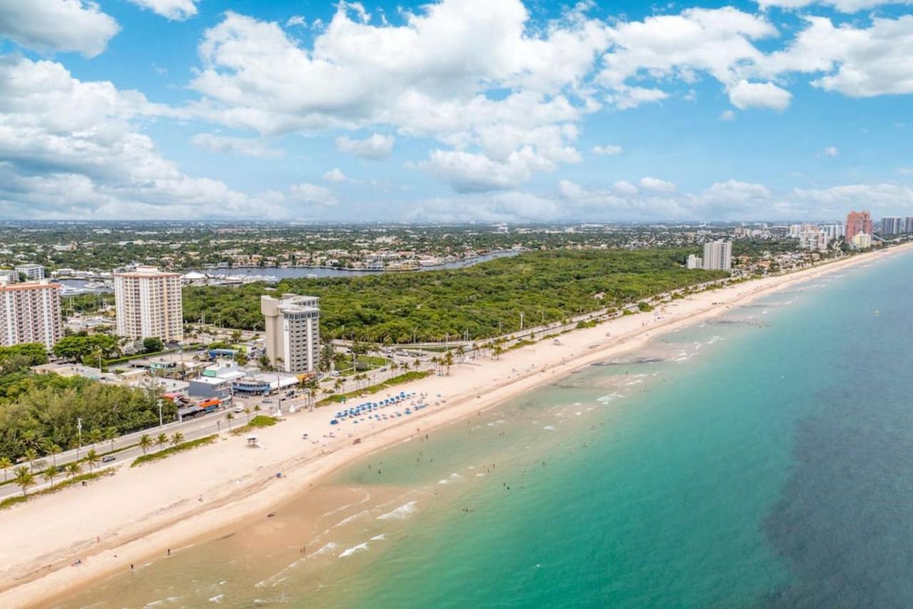 The Purple Pelican Beachfront With Ocean Balcony Unit 5 Holiday home Fort Lauderdale