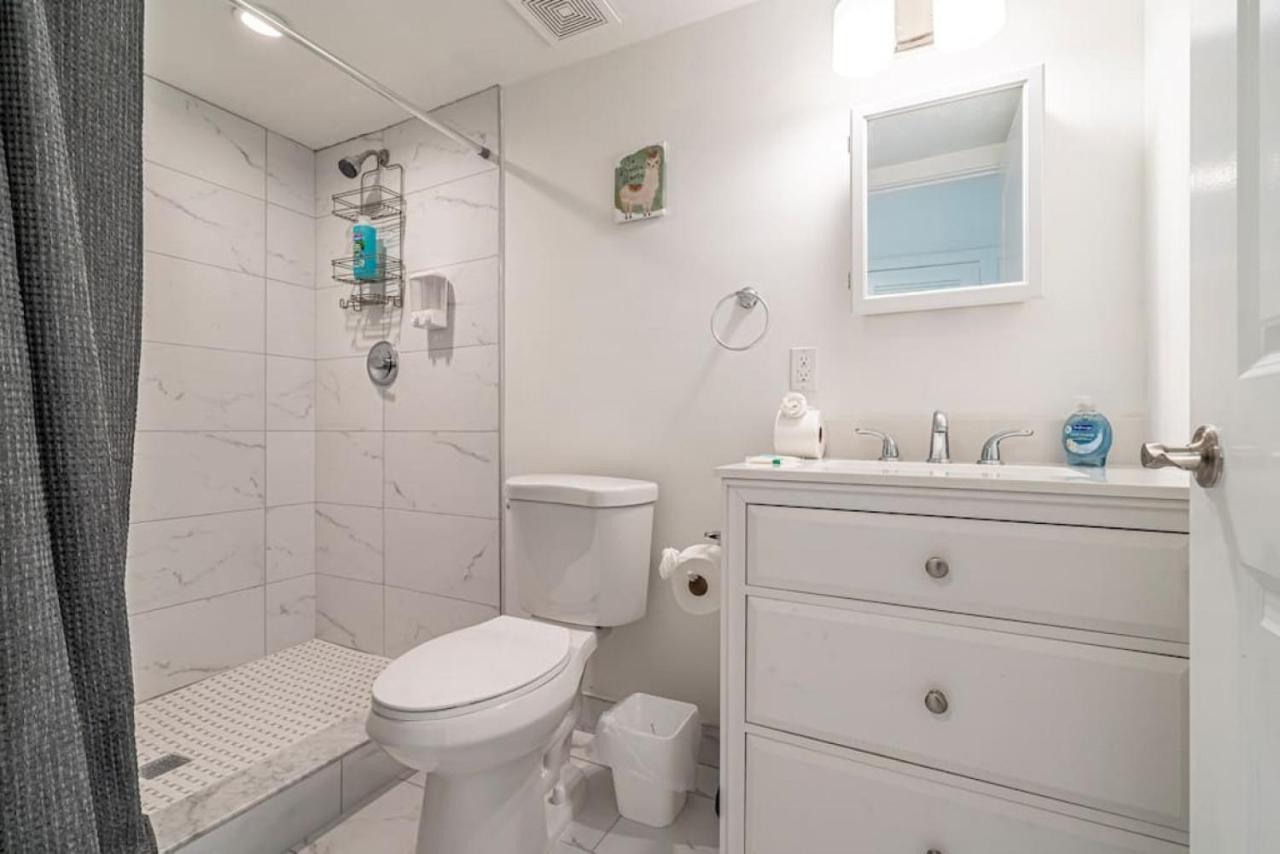Holiday home The Purple Pelican Beachfront With Ocean Balcony Unit 2 Fort Lauderdale