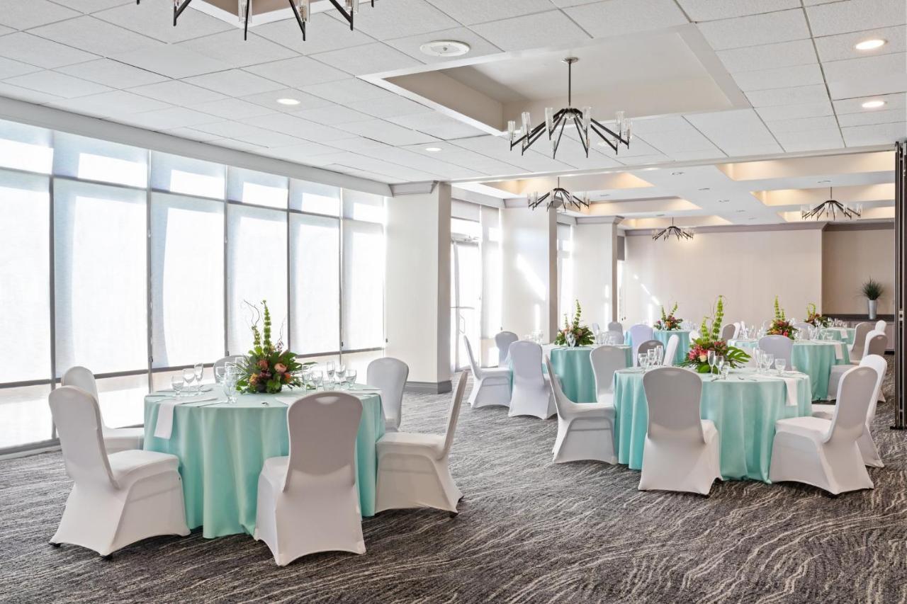 Crowne Plaza Melbourne-oceanfront By Ihg Resort 3*