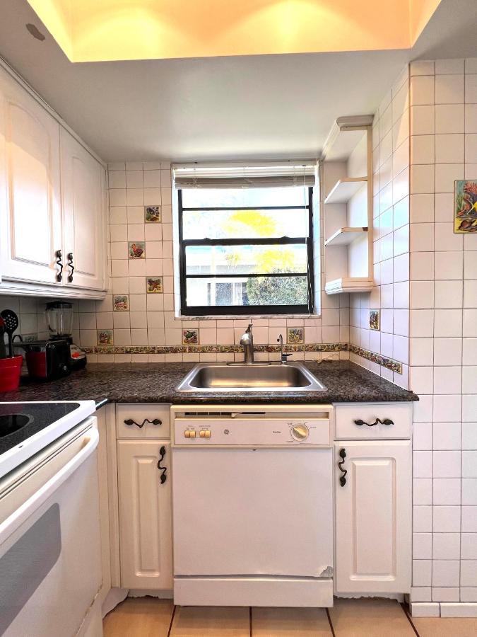 Apartment Great Location 2 Min Walk From The Beach *