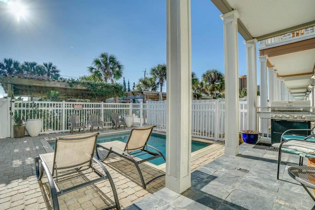 Amzg Gulf View,4 Bd/3.5 Bath Home, Pvt Heated Pool Holiday home