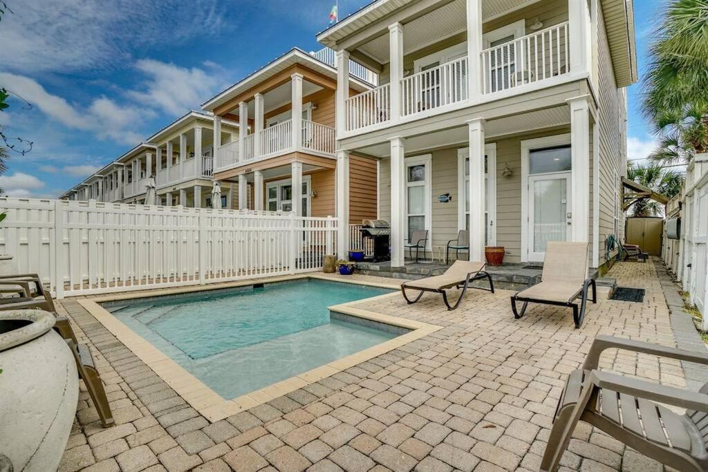 Amzg Gulf View,4 Bd/3.5 Bath Home, Pvt Heated Pool Holiday home