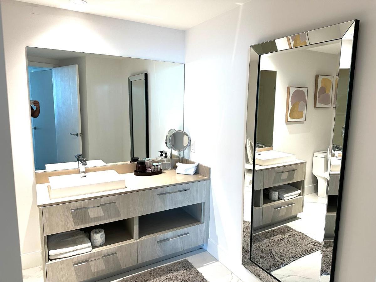 Apartment Lyfe Oceanview Luxury 2 Bedroom Unit