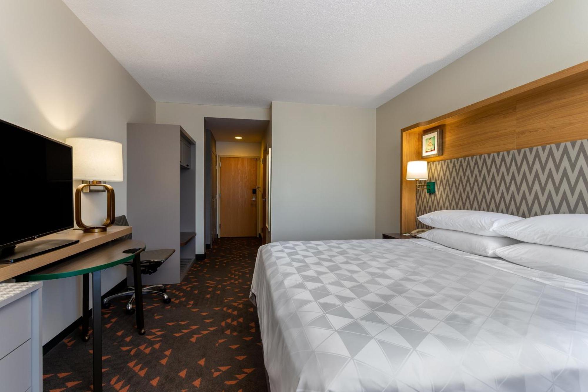 By Ihg Hotel
