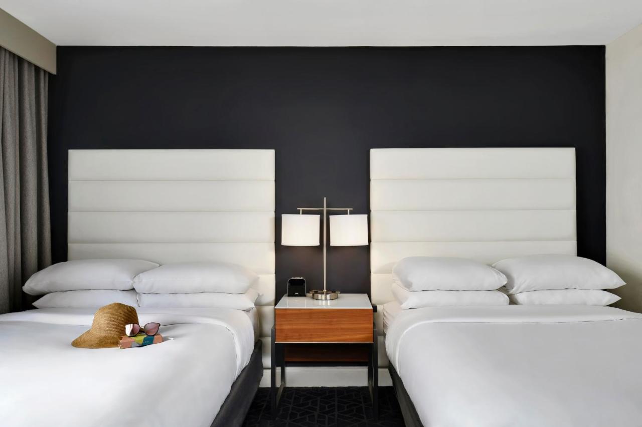 Hotel Riverwalk Tampa