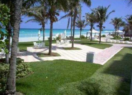 Stunning By Miami Te Espera - 7w * Hollywood
