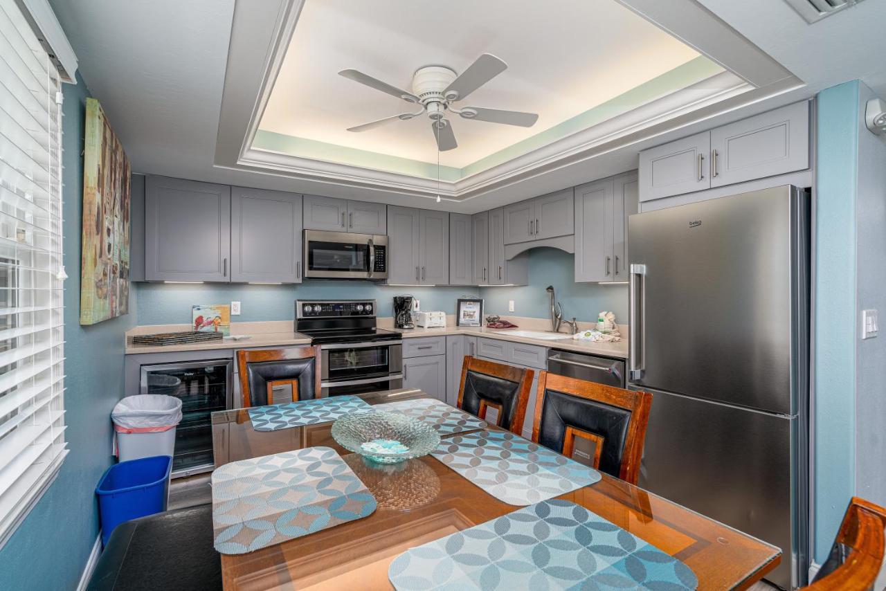 Holiday home -warm Sands- Fantastic Gulf Front Duplex! Fort Myers Beach