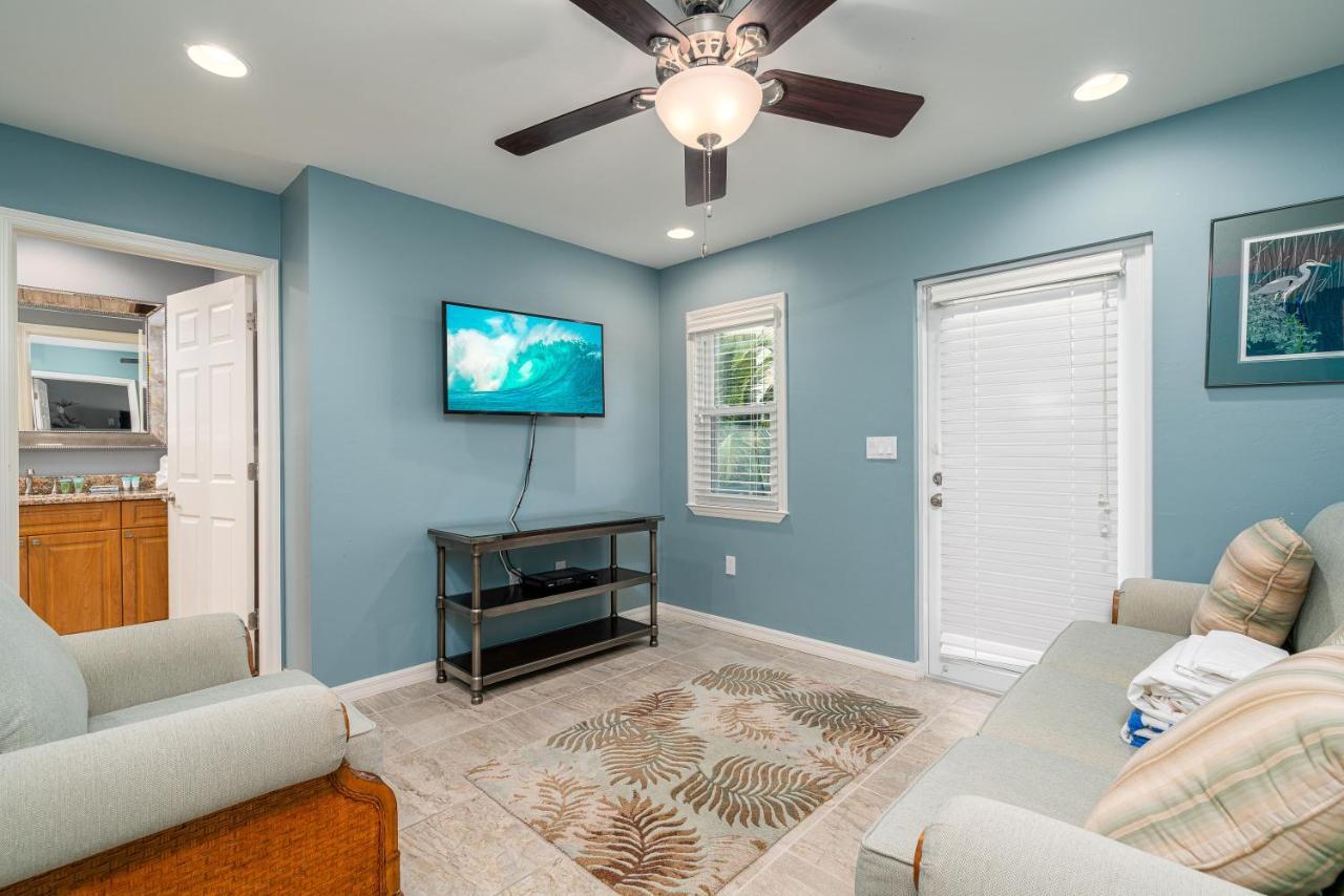 -warm Sands- Fantastic Gulf Front Duplex!