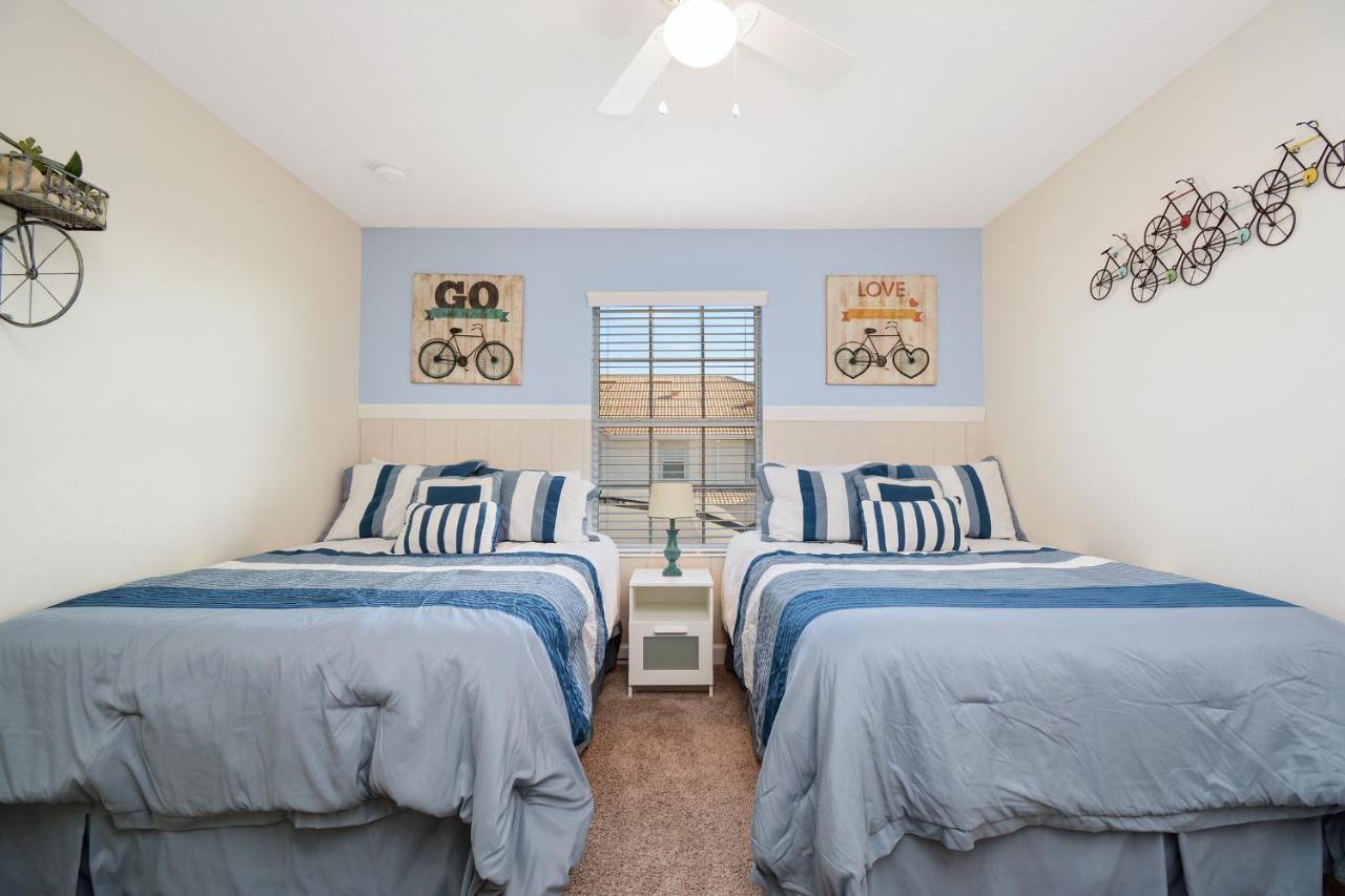 Four Bedrooms With Pool 3079