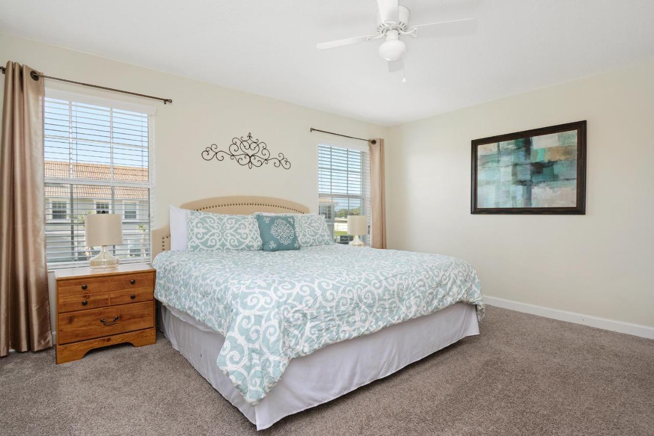 Four Bedrooms With Pool 3079 Holiday home *