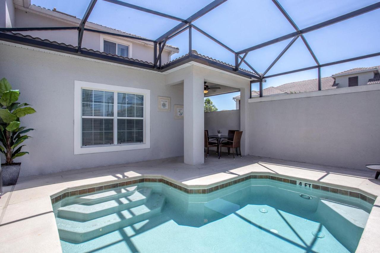Five Bedrooms With Pool 4851 Holiday home