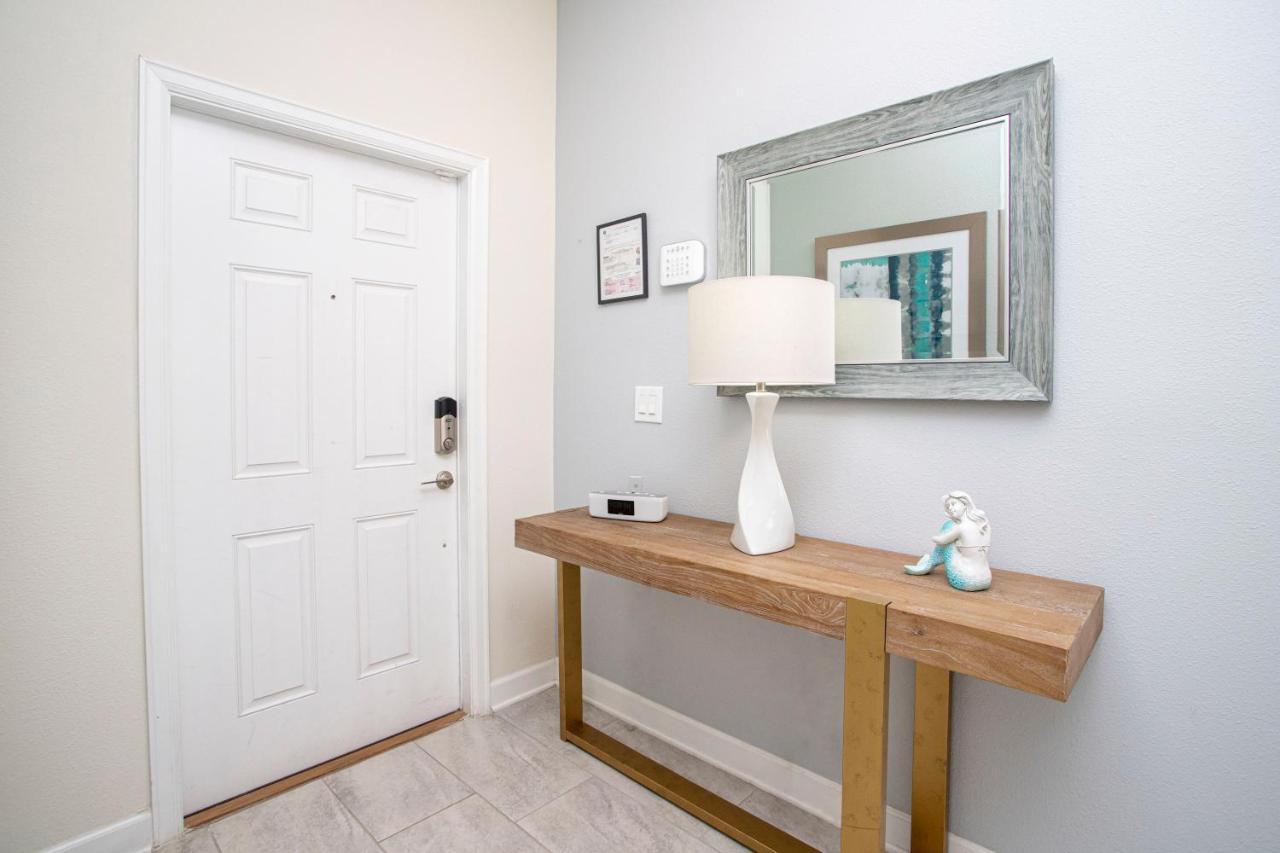 Ravishing Four Bd W/ Pool Close To 4947