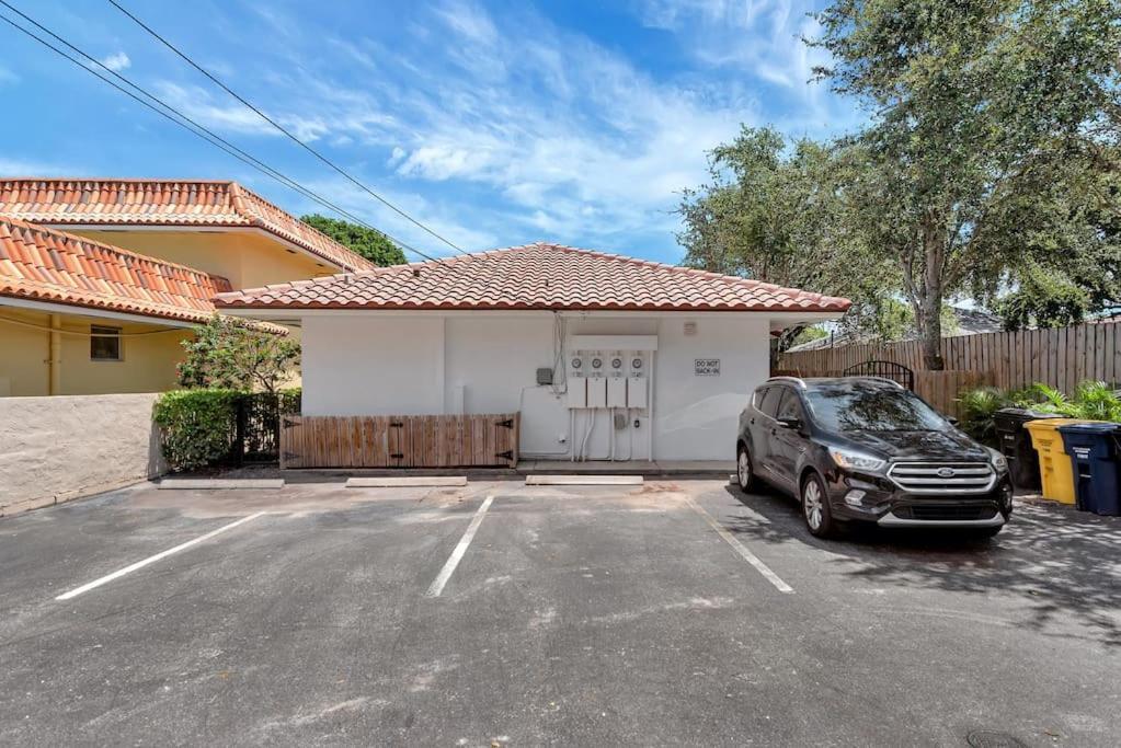Peaceful Hideaway Half Mile To Pet Friendly * Lake Worth Beach