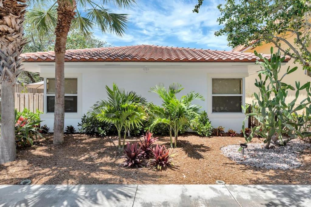 Apartment Peaceful Hideaway Half Mile To Pet Friendly Lake Worth Beach