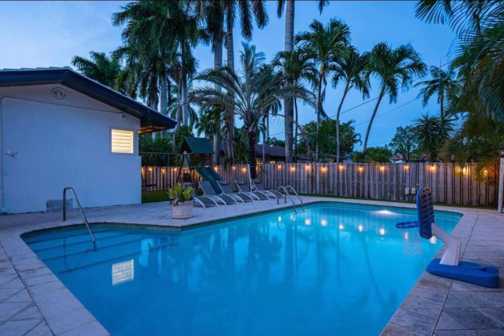 Villa 4k Sqft Heated Pool