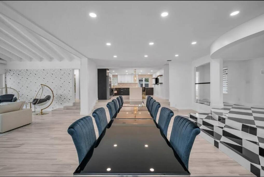 4k Sqft Heated Pool * Hollywood