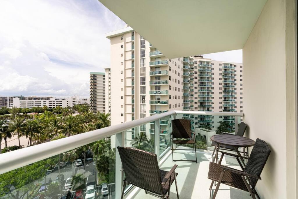 Luxury Stylish Oceanfront 2 Bedroom 2 Bathroom In Fl Apartment