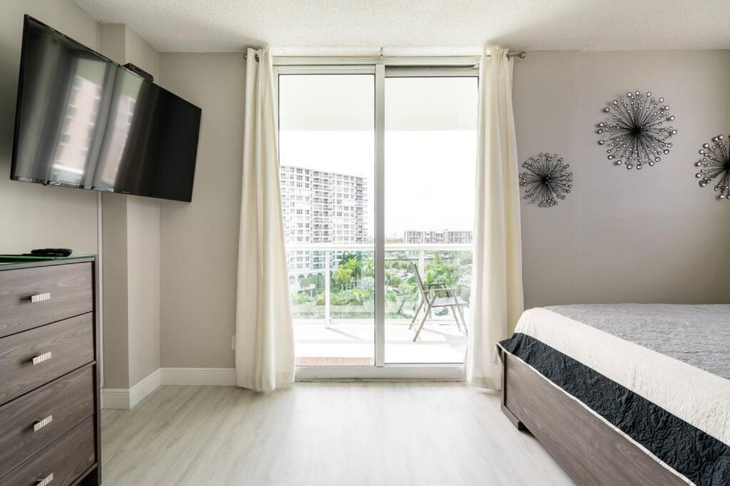 Luxury Stylish Oceanfront 2 Bedroom 2 Bathroom In Fl