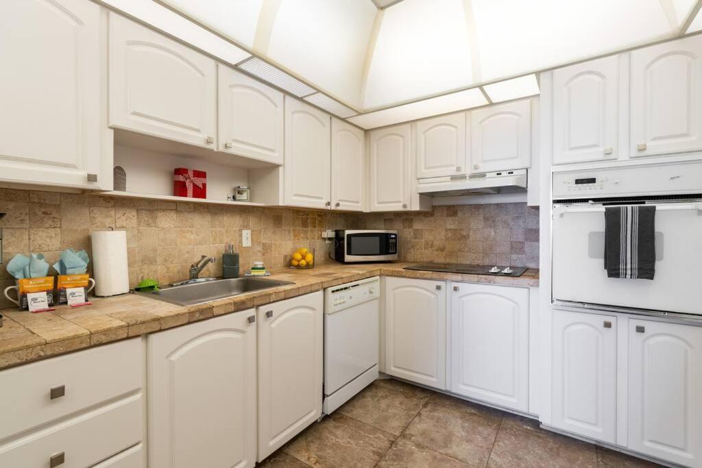 Luxury Stylish Oceanfront 2 Bedroom 2 Bathroom In Fl * Hollywood