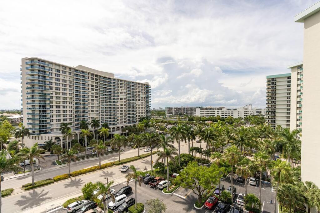 Luxury Stylish Oceanfront 2 Bedroom 2 Bathroom In Fl Apartment Hollywood